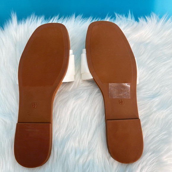 White Sandals with Textured Strap and Tan Footbed - Picture 6 of 11